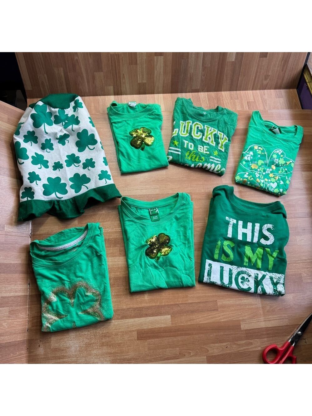 St. Patrick's day bundle, green tshirts and hat, 6 tshirts size 5-8
